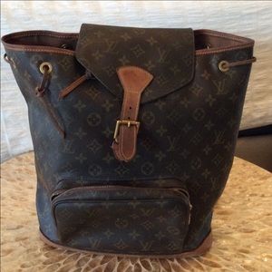 Authentic Vintage Louis Vuitton GM backpack.